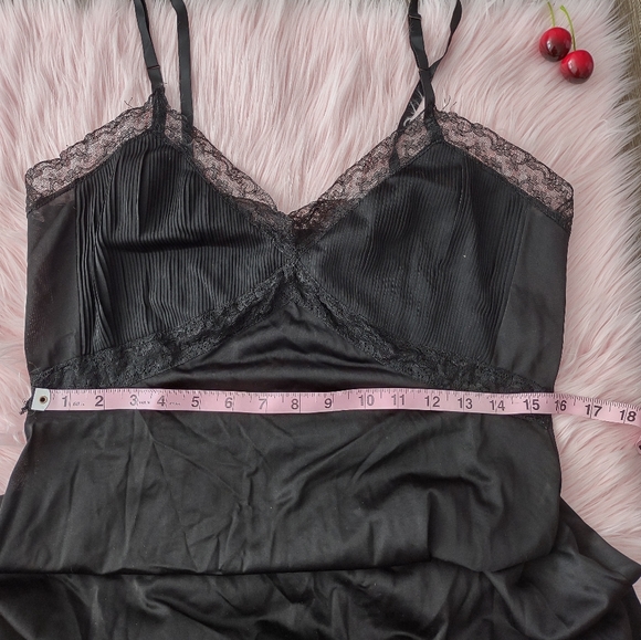 Vintage goth 40s inspired slip - Picture 7 of 7